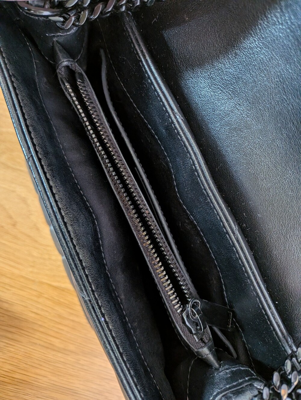 Saint Laurent Black Matelassé Y-Quilt LouLou Shoulder Bag - Size Small - Picture 5 of 9